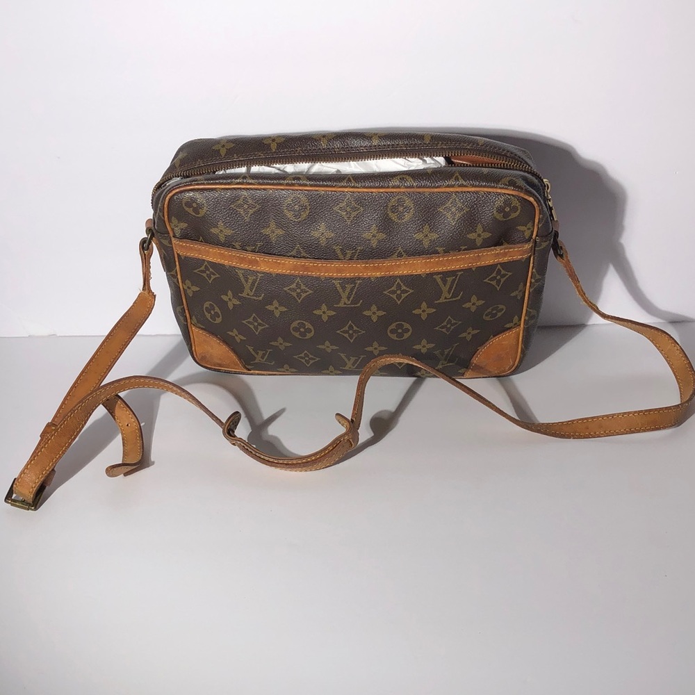 Pre-Love Louis Vuitton Monogram Messenger Bag in Brown and Tan - Picture 5 of 16